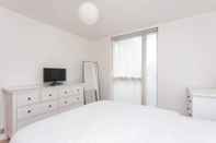 Khác Fantastic 1 Bedroom Apartment in East London With Balcony