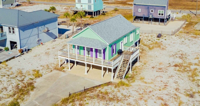 Lain-lain The First Beach House