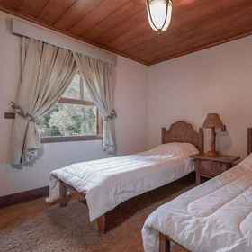 Room 1 卡蒙斯多若尔当的温馨豪宅, 卡皮瓦里购物中心 酒店