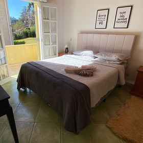 Room 1 วิลล่า 209 ซัว คาซ่า เอ็ม คัมปูส โด จอร์ดาว, โรงแรม & ที่พัก Saint John Monastery