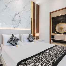 Room 1 Villa Louis Legian by Nagisa Bali, Joni Restaurant Hotels