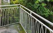 Others 3 Homely 1 Bedroom Retreat in South Yarra With Balcony