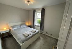 Others 5 Beautiful 2-bed Apartment in Renfrew