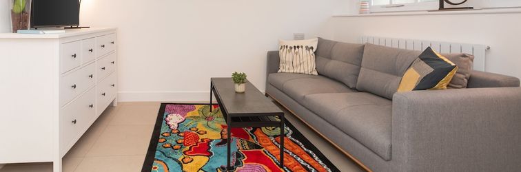 Lainnya The Blue Door