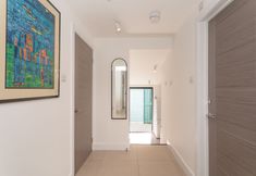 Lainnya 7 The Blue Door