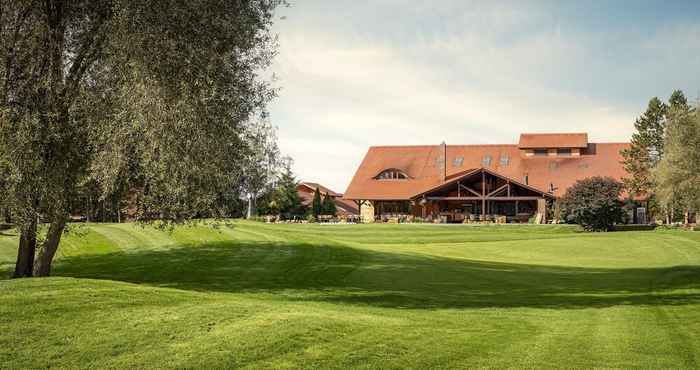 Lainnya Golf & Spa Resort Kunětická Hora