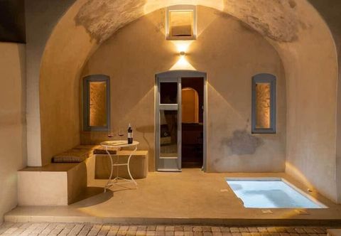 อื่นๆ OIA CELLARS