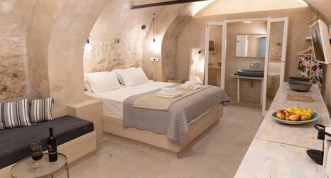 Others 2 OIA CELLARS