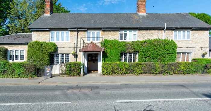 Others the Jersey Arms Hotel