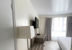 Others 7 Garden Inn & Suites