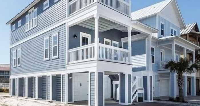Others Sea View Play 3 Bedroom Home by Redawning