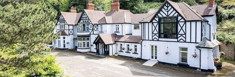 อื่นๆ Delightful Holiday Home With sea Views and Hot Tub