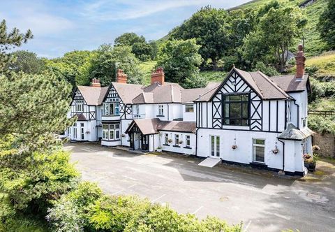 อื่นๆ Delightful Holiday Home With sea Views and Hot Tub