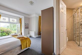 อื่นๆ 4 Delightful Holiday Home With sea Views and Hot Tub