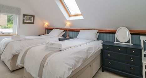 Lain-lain 2 Greenham Rise