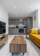 ภาพหลัก Stunning 2-bed Apartment in Camberley