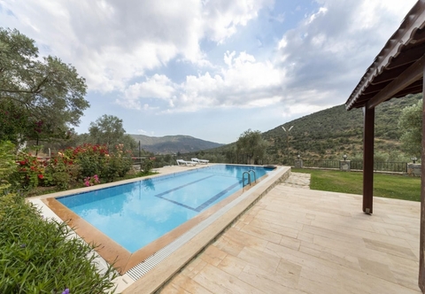 Lainnya Splendid Villa Surrounded by Nature Near Milas-bodrum Airport