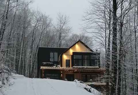 อื่นๆ Loft in the Mountains, Near Bromont