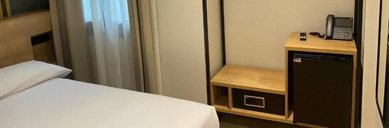 Others Fontanella by BCN URBAN ROOMS