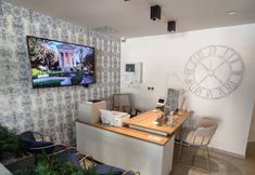 Others 2 G Hotel by JL