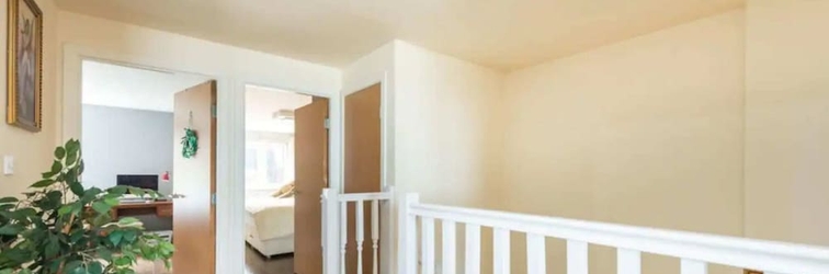 อื่นๆ Elegant 4 Bedroom Maisonette Near Wardie Bay