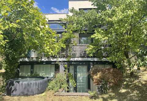 Others Smile Villa With Terrace Garden Aircondition and Parking in the Beloved D Bling in Vienna