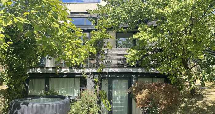 Others Smile Villa With Terrace Garden Aircondition and Parking in the Beloved D Bling in Vienna