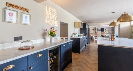 Others 2 Luxury Group Celebration House With Hot Tub & Bar!