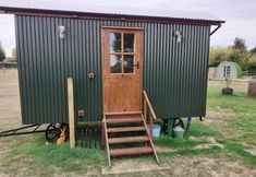 Khác 2 Glamping in Wiltshire in our Luxury Shepherds Hut