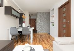 Others 7 Apartment Jana Pawła II by Renters