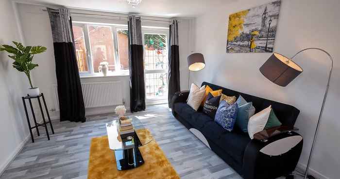 Lainnya 25 Mins to CL! A London 2-bedhome - Sleeps 1-4!