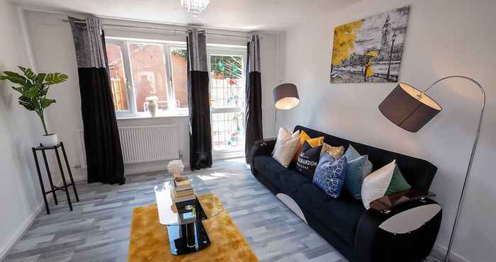 Lain-lain 25 Mins to CL! A London 2-bedhome - Sleeps 1-4!