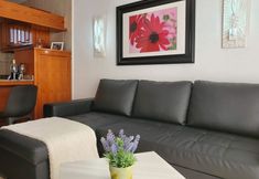 Others 4 Las Camelias