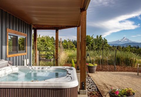 Others Zen View 2 Bedroom Home by Redawning