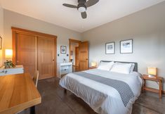 อื่นๆ 7 Zen View 2 Bedroom Home by Redawning