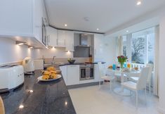 อื่นๆ 7 Ocean Gate