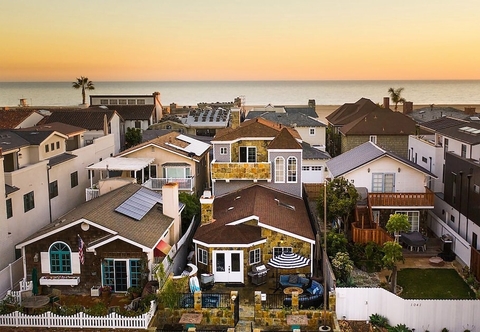 Lainnya Sand Castle by Avantstay Beach House on Balboa Peninsula w/ Patio & Hot Tub