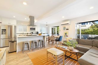 Others 4 Mission Point Buyout by Avantstay Two Unit Buyout w/ Patio, Fire Pit & Close to Beach! 6bdrs