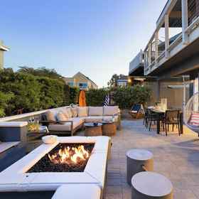 Interior 1 Mission Point 1 by Avantstay San Diego Beach House w/ Huge Patio & Fire Pit Walk to Beach!, Khách sạn San Diego County