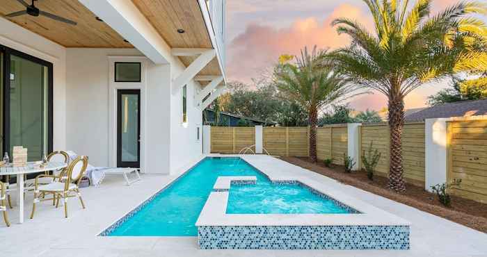 Others Rendezvous by Avantstay Modern Haven w/ Game Room, Roof Top, Hot Tub, Pool & Close to Beach!