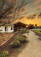 Imej utama Olive Ranch by Avantstay Enjoy Sunsets Over the Valley 4.5 Acre Ranch Home