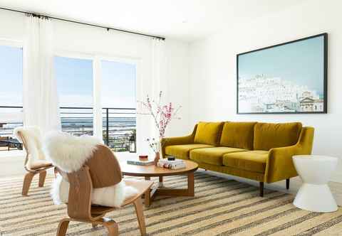 Others Avalon I by Avantstay Contemporary San Diego Condo w/ Large Patio