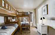 อื่นๆ 6 Marillac by Avantstay Gorgeous Ski Cabin w/ Balcony & Patio