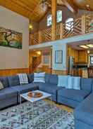 Imej utama Black Bear by Avantstay Spacious Viking Lodge in Tahoe Donner w/ Game Room & Hot Tub!