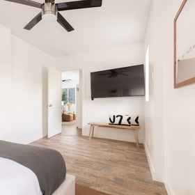 Room 1 Grant Hill III by Avantstay Modern & Chic SD Home 5 Mins From Balboa Park, San Diego Convention Center Hotels