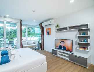 Lainnya 2 Ozone Condo by Lofty