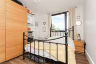 Khác Serene 1 Bedroom Flat in Clapton With Balcony