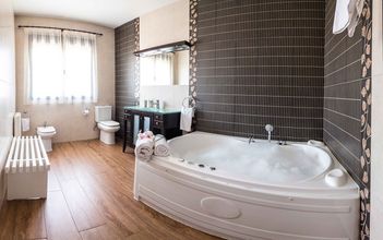 Others 4 Callejón del Pozo