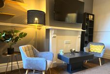 Lain-lain Priorswood House