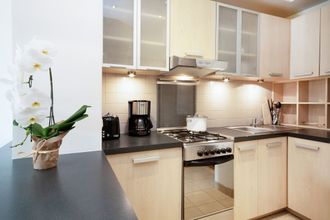 기타 4 Studio Świętokrzyska Warsaw by Renters